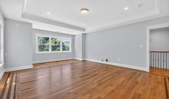 8905 HEMPSTEAD Ave, Bethesda, MD 20817