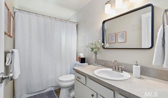 8491 W Holbrook Ct, Boise, ID 83704