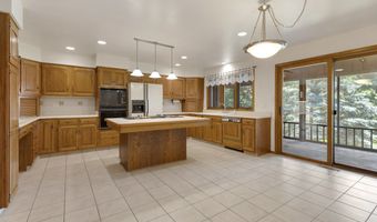 39081 N Sheridan Rd, Antioch, IL 60002