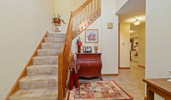 38 Woodside Dr, Albany, NY 12208