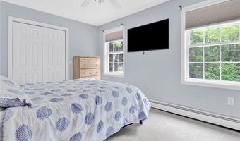 167 Vernon Dr, Glocester, RI 02814