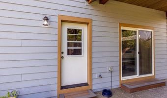 5950 E Colin Dr, Athol, ID 83801