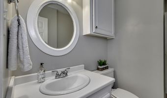 1022 Red Oak Dr, Brandon, MS 39042
