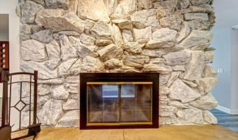 116 E Brittany Dr, Arlington Heights, IL 60004