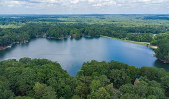 835 Lakeshore Dr NW, Berkeley Lake, GA 30096