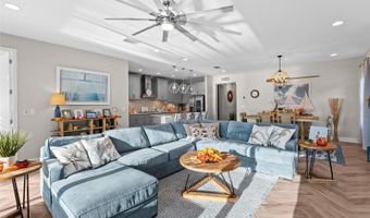 5822 SILVER SUN Dr, Apollo Beach, FL 33572