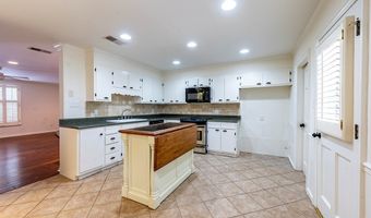 477 Kingswood Ct, Albany, GA 31707