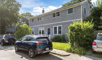 8 Johnson Ct, Newport, RI 02840