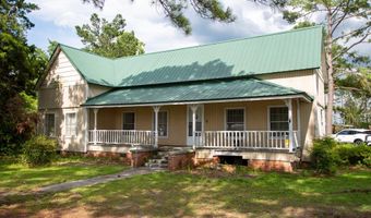 199 Anthony/Oak Sts, Baxley, GA 31513