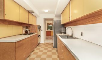 2707 Englave Dr, Ann Arbor, MI 48103