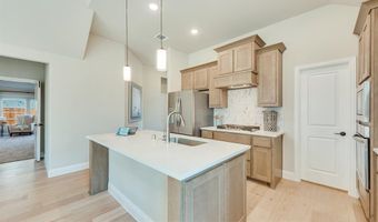 210 Comanche Trl, Alvarado, TX 76009