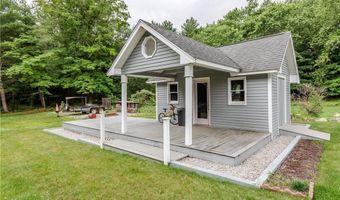 422 Buxton St, North Smithfield, RI 02896