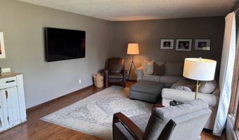 322 5th St E, Bottineau, ND 58318