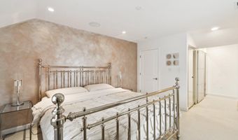 5300 WILSON Blvd, Arlington, VA 22205