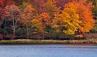 12 Highpoint Dr, Albrightsville, PA 18210