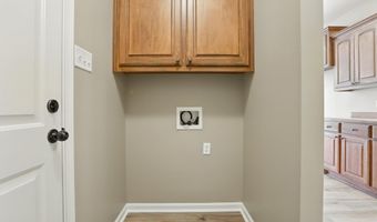 419 Sharon Oaks Ct, Benton, AR 72019