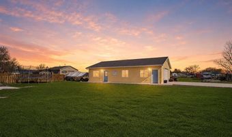 341 N Division St, Cowley, WY 82420
