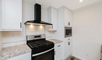 1346 Newport Ave, Attleboro, MA 02703