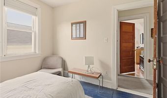 51 Warner St, Newport, RI 02840