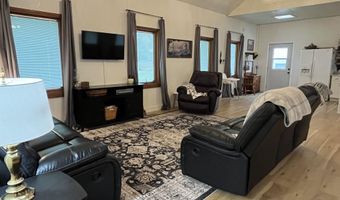321 3rd Ave E, Albia, IA 52531