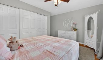 706 Clayworth Dr, Ballwin, MO 63011