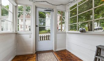 22 Cobb Rd, Bath, ME 04530