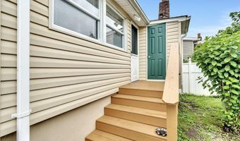 77 Navesink Ave, North Middletown, NJ 07748