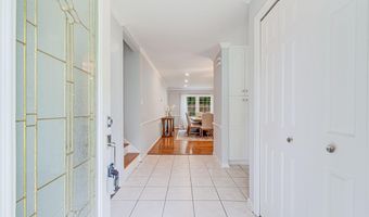 4005 KLOMAN St, Annandale, VA 22003