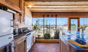 20 First St, Carson, NM 87517