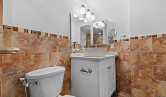 3301 N Country Club Dr 607, Aventura, FL 33180