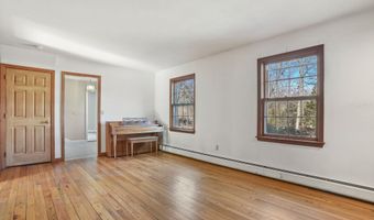10 Tanglewood Dr, Danbury, CT 06811