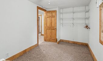 904 6th Ave E, Albia, IA 52531