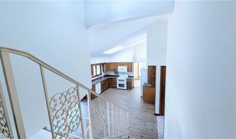1305 Garrison Rd, Ashtabula, OH 44004