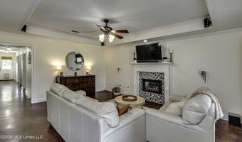 128 W Pinebrook Dr, Brandon, MS 39047