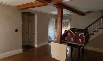 1002 Charles St, North Providence, RI 02904