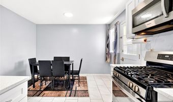 166 Pleasant Ave, Bergenfield, NJ 07621