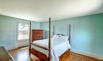 6 Woodbine St, East Providence, RI 02915