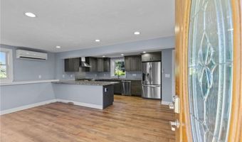 5 Lea Dr, Bristol, RI 02809