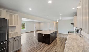 975 OCEAN Dr, Bandon, OR 97411