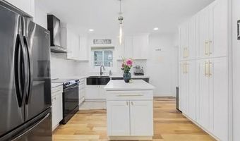 10 Long St, Johnston, RI 02919