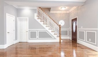7 Lorenzo St, Boston, MA 02122
