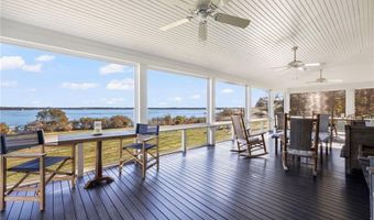 41 Walcott Ave, Jamestown, RI 02835