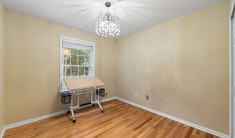 13 Victorian Woods Dr, Atlantic Highlands, NJ 07716