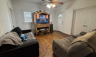 141 W College St, Aurora, MO 65605