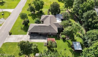 210 Henley Pl, Bay St. Louis, MS 39520