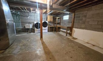 507 S CHURCH St, Albany, IL 61230