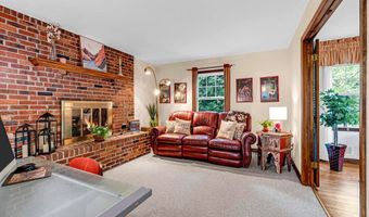 28 Doherty Dr, Middletown, NJ 07748