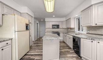 7236 Bluebill St, Algonac, MI 48001
