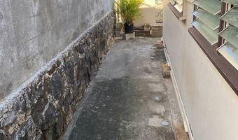 54 Hialoa St, Honolulu, HI 96817