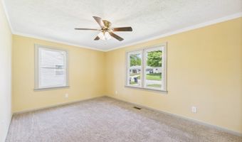 901 Fremont Dr, Anderson, IN 46012